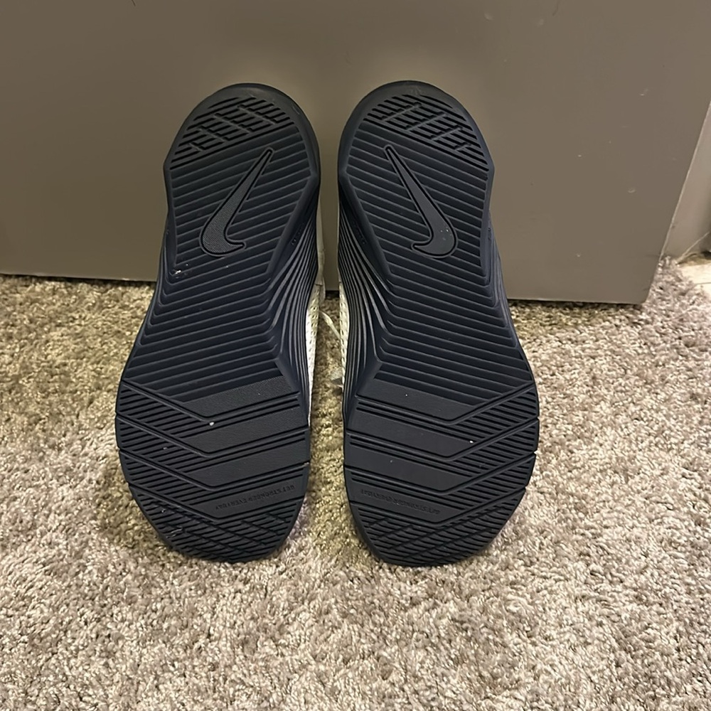Nike sneakers - Picture 5 of 5